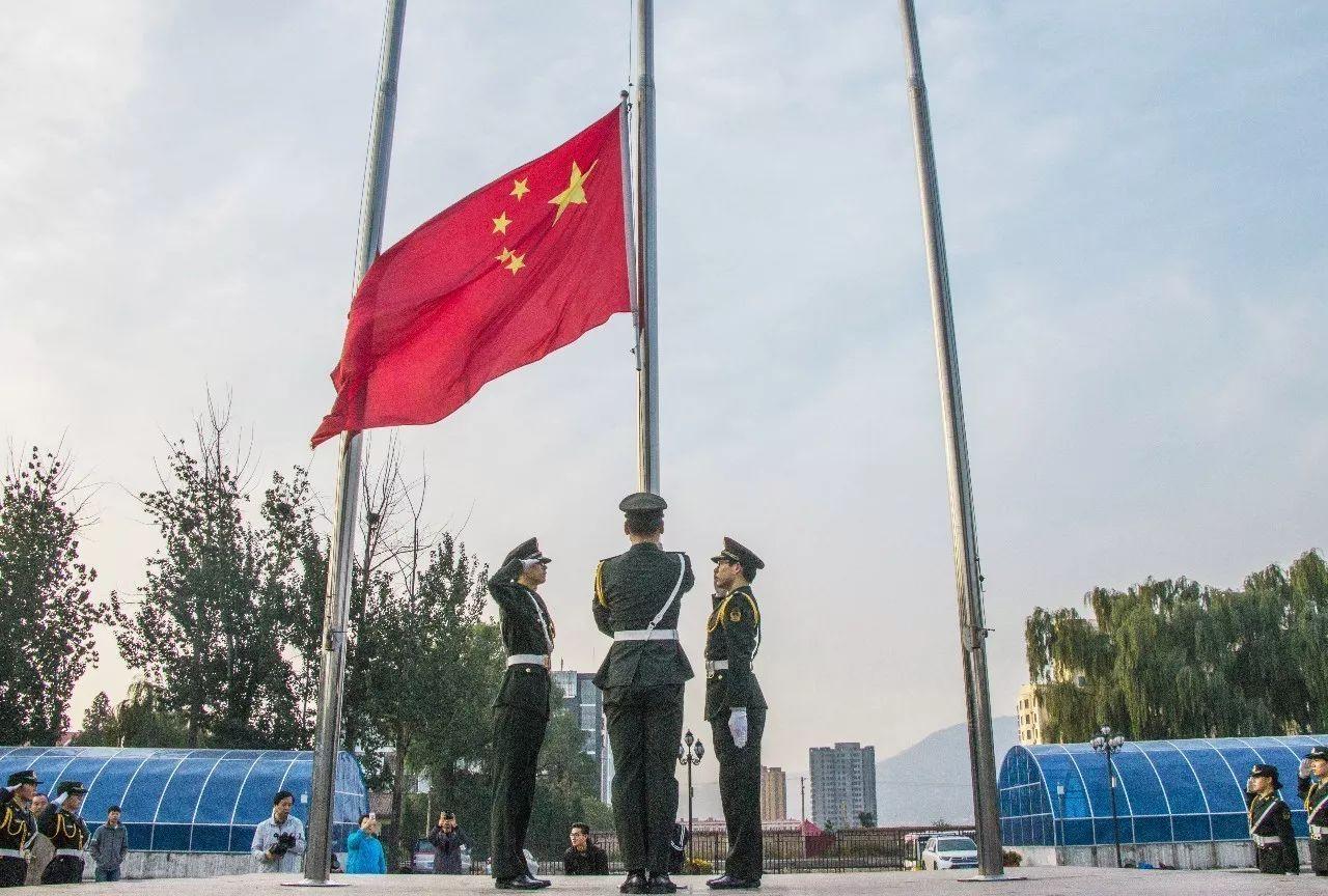 见习小魔女勇闯猪窝岛